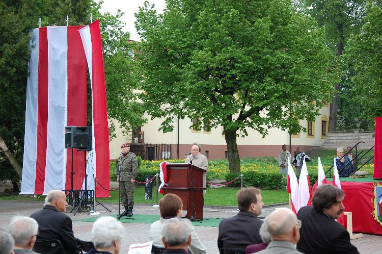 Kliknij, aby powiększyć fotkę.