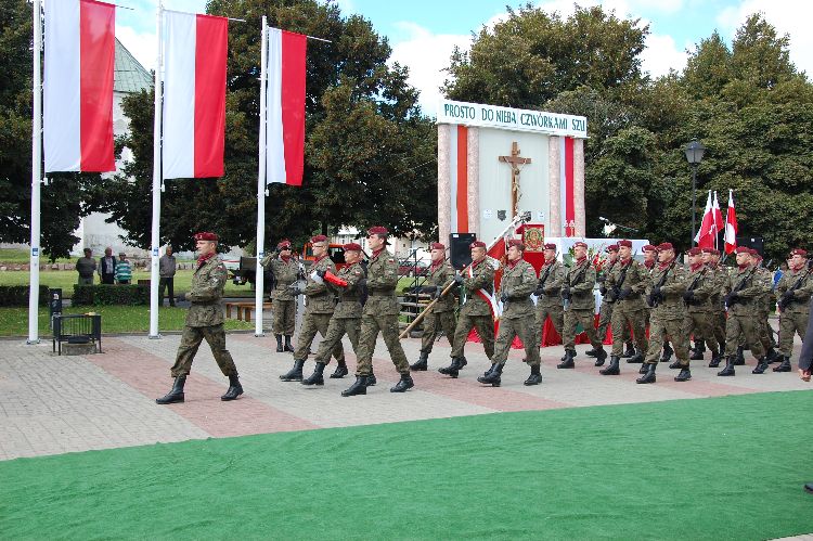 Kliknij, aby powiększyć fotkę.
