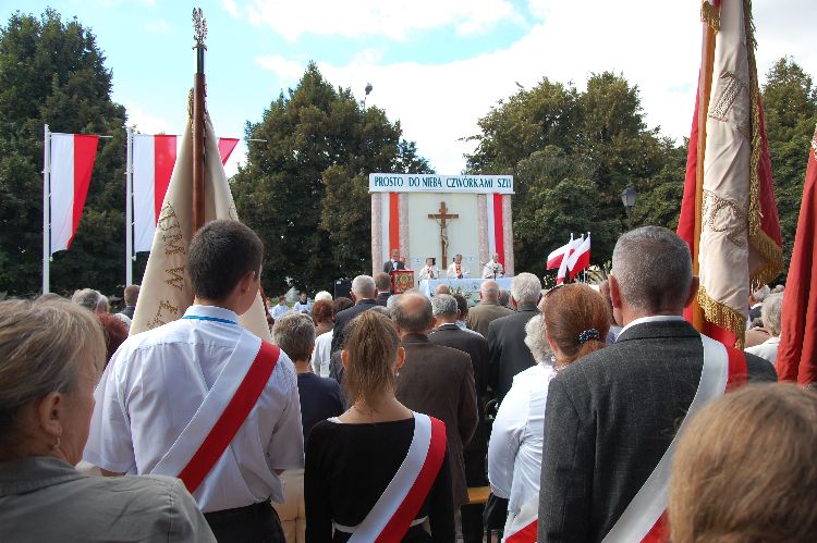 Kliknij, aby powiększyć fotkę.