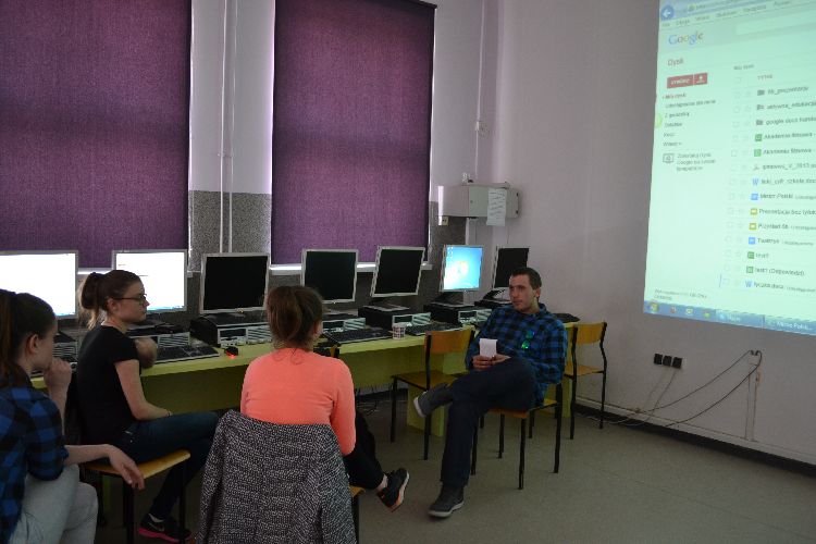 Kliknij, aby powiększyć fotkę.