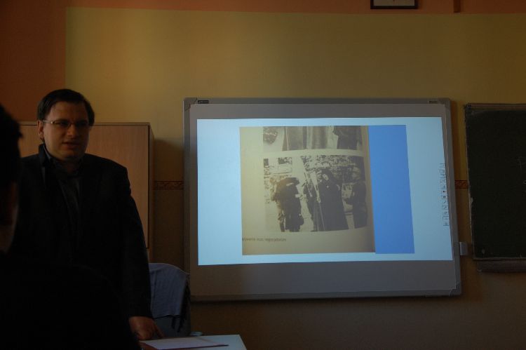 Kliknij, aby powiększyć fotkę.