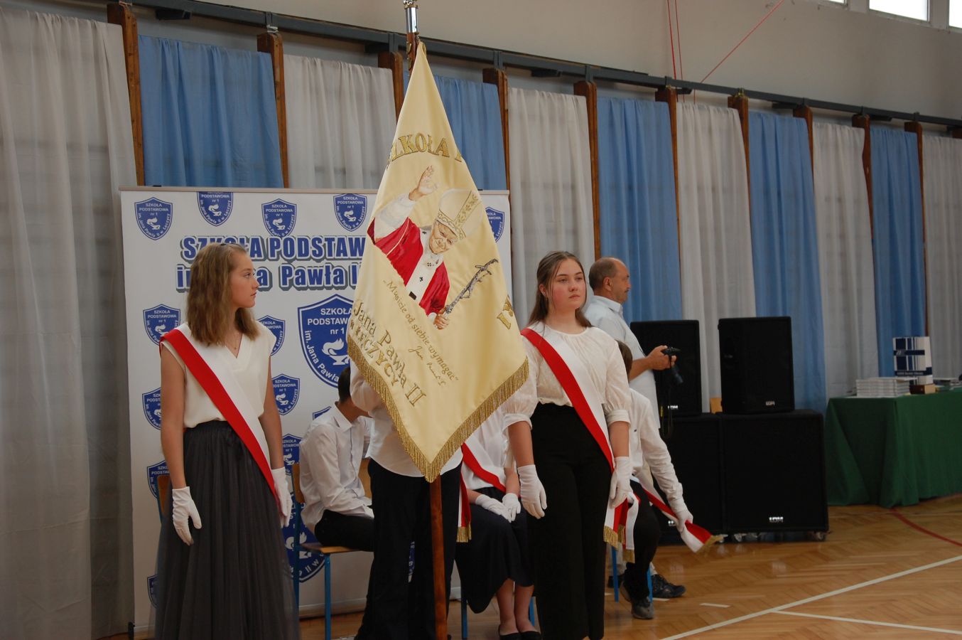 Kliknij, aby powiększyć fotkę.